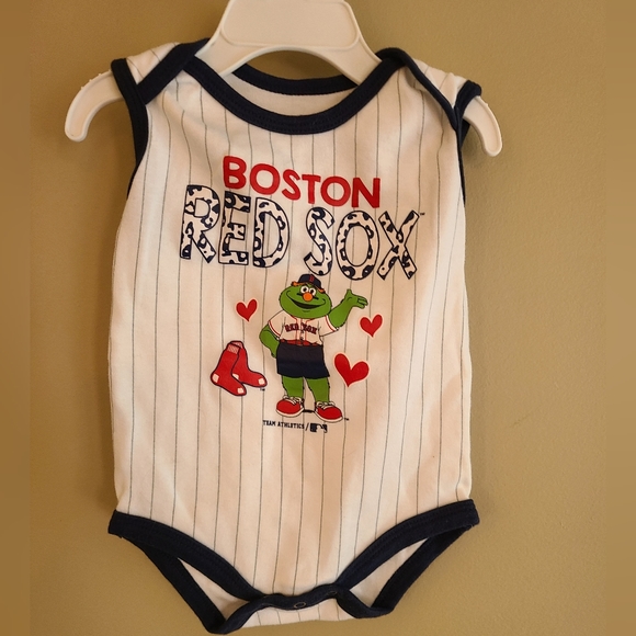 Boston Red Sox Onsie. 6-9 months - Picture 1 of 3